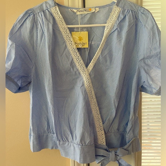 🐦🪺 New Cropped blue / white blouse - Picture 1 of 2